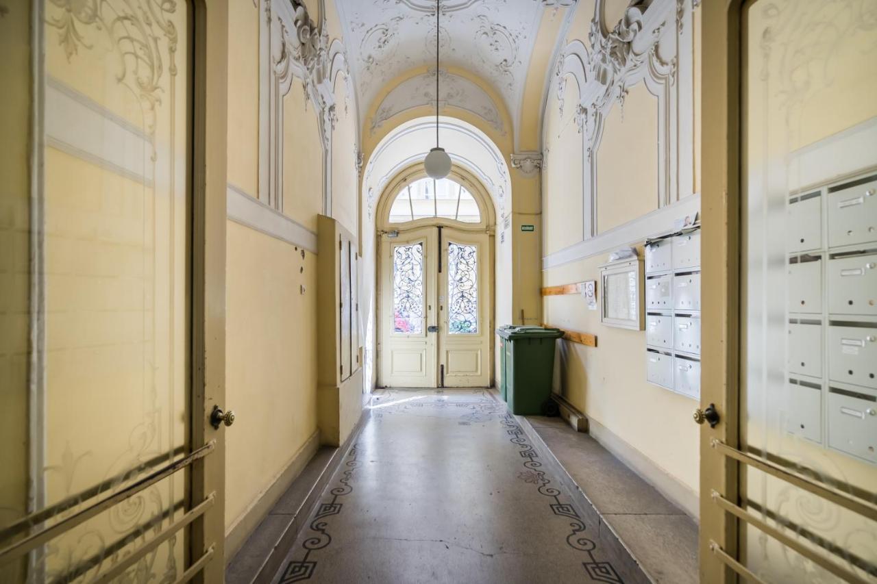 Basilika View Imperial Suite -Sas Street -Need Reservation For Free Parking Budapeste Exterior foto